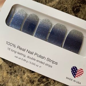 Color street Arctic evening ombré glitter nail strips